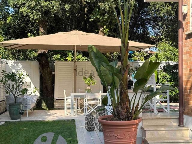 Case e ville in vendita di 140 m² in Via Vincenzo Bellini, 5