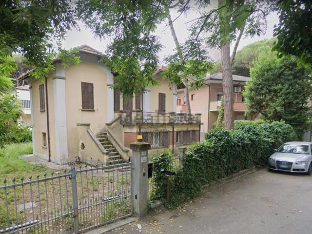Case e ville in vendita di 140 m² in Viale Francesco Rismondo