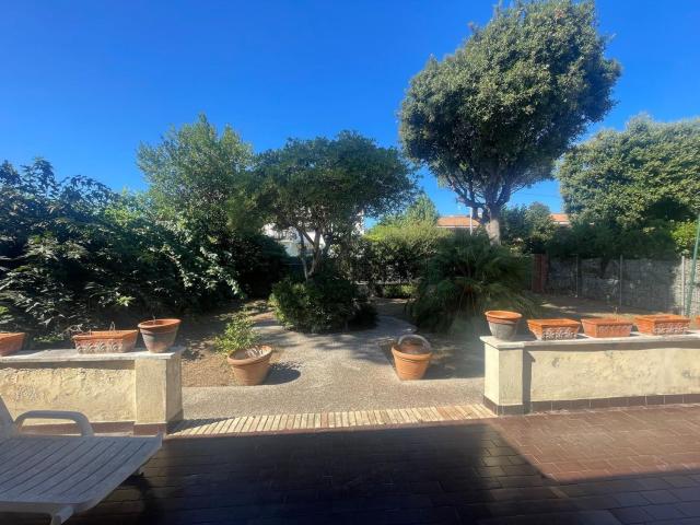 Case e ville in vendita di 140 m² in Viale Sestri Levante