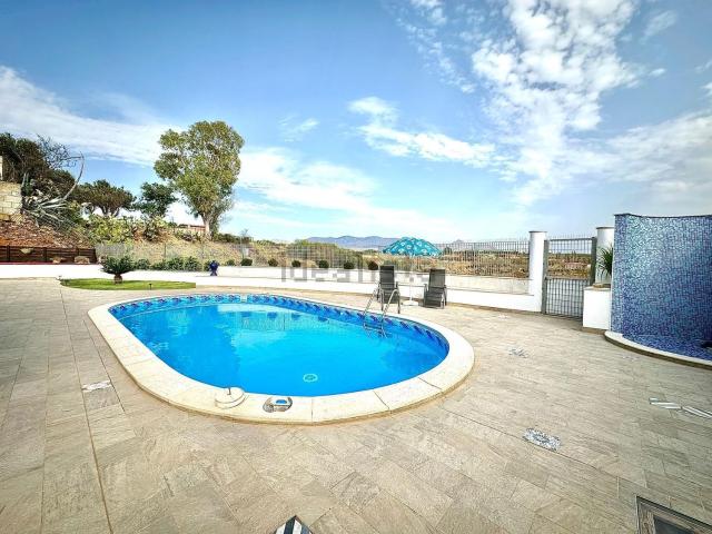 Case e ville in vendita di 140 m² in Contrada florio