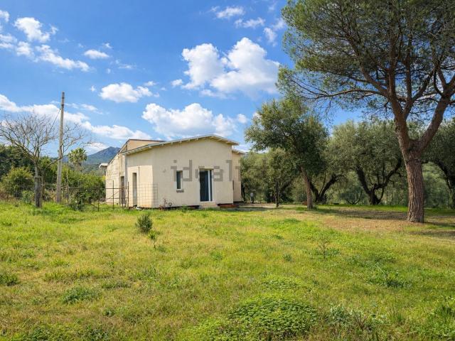Case e ville in vendita di 140 m² in Località Acquabona, 2