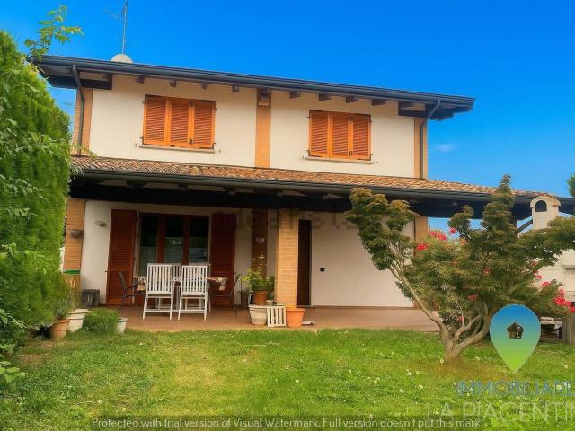 Case e ville in vendita di 140 m² in Strada Cascina