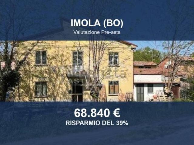Case e ville in vendita di 141 m² in Via Chiesa di Sesto, 138