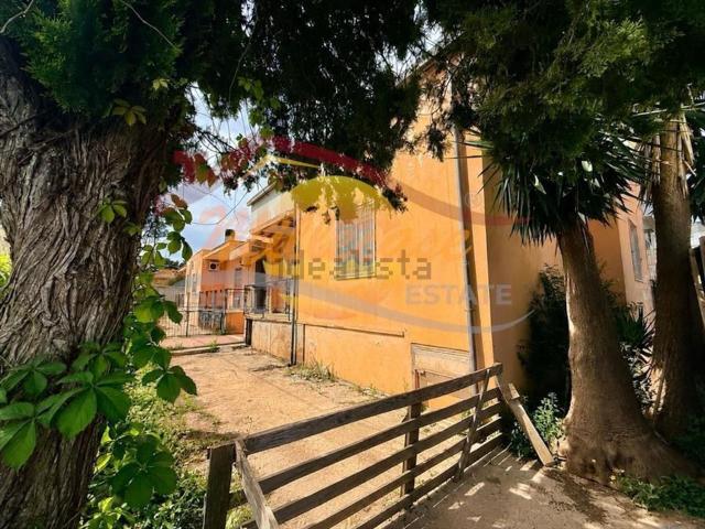 Case e ville in vendita di 141 m² in Viale Edoardo Garrone