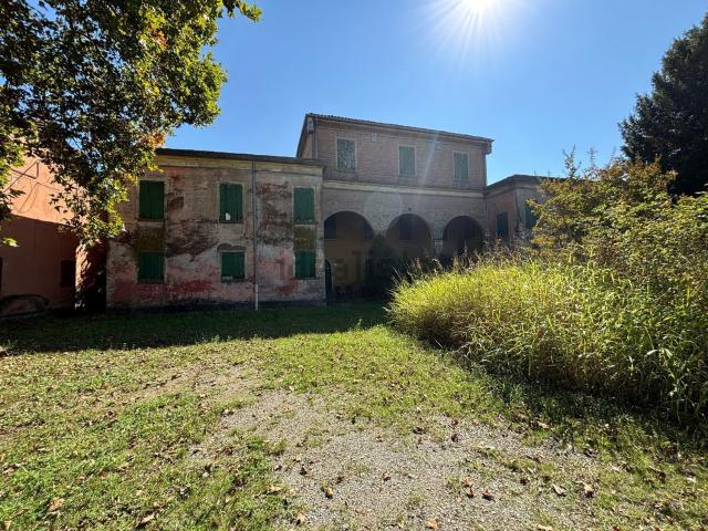 Case e ville in vendita di 1420 m²