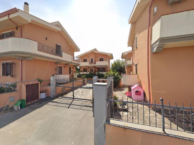 Case e ville in vendita di 142 m² in Via Pezza del Pioppo