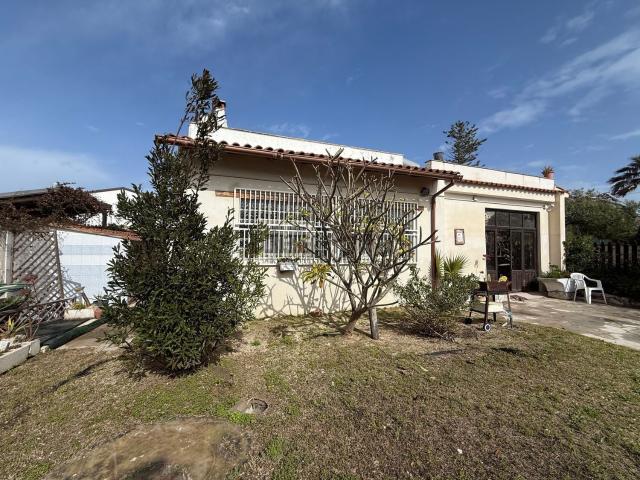 Case e ville in vendita di 142 m² in Contrada Granelli