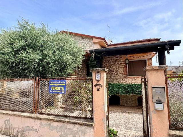 Case e ville in vendita di 143 m²