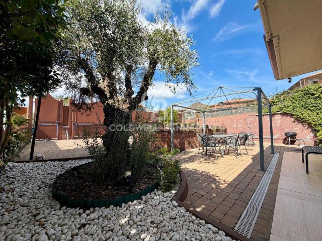 Case e ville in vendita di 143 m² in Via Fornace, 41