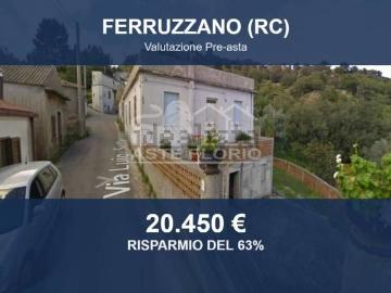 Case e ville in vendita di 143 m² in Via Luigi Settembrini, 18