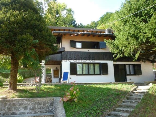 Case e ville in vendita di 143 m² in Via Rigone, 6