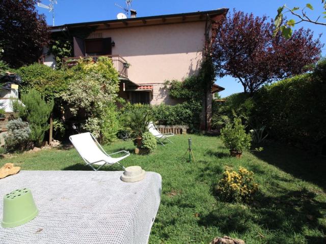 Case e ville in vendita di 144 m² in Via Castagnolo, 107