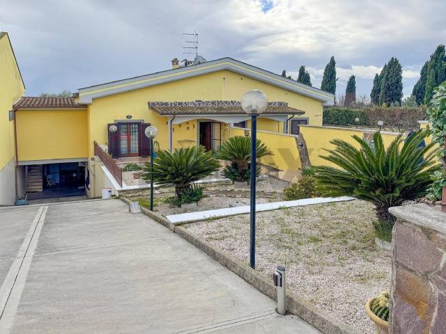 Case e ville in vendita di 144 m² in Via Mazzamagna, 96