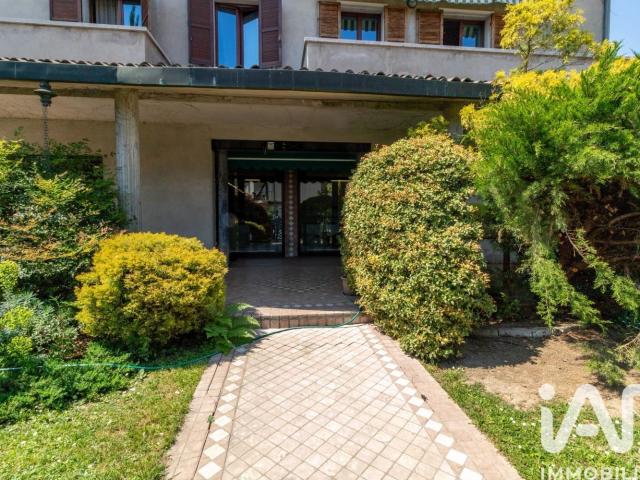 Case e ville in vendita di 1450 m² in Via Mazzini, 8