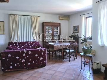 Case e ville in vendita di 145 m²