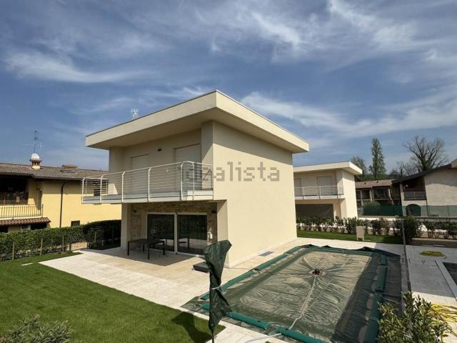 Case e ville in vendita di 145 m²