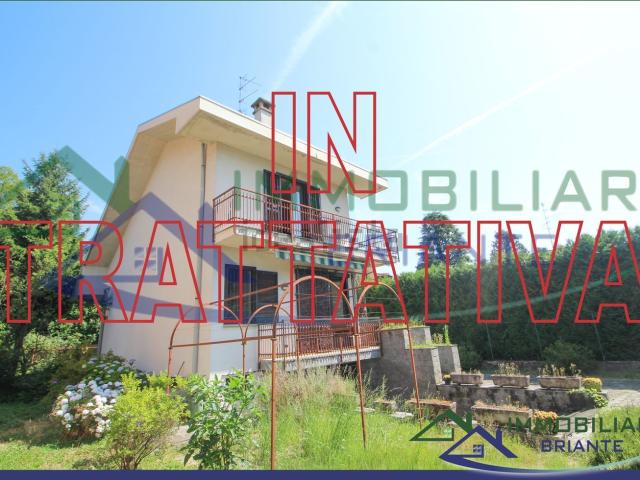 Case e ville in vendita di 145 m² in Via Adua