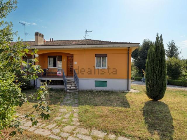 Case e ville in vendita di 145 m² in Via Aurora