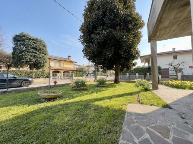 Case e ville in vendita di 145 m² in Via Sant&apos  Agnese
