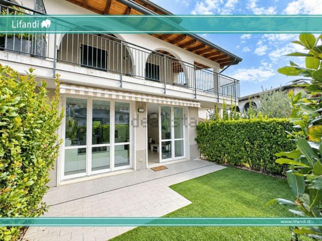 Case e ville in vendita di 146 m²