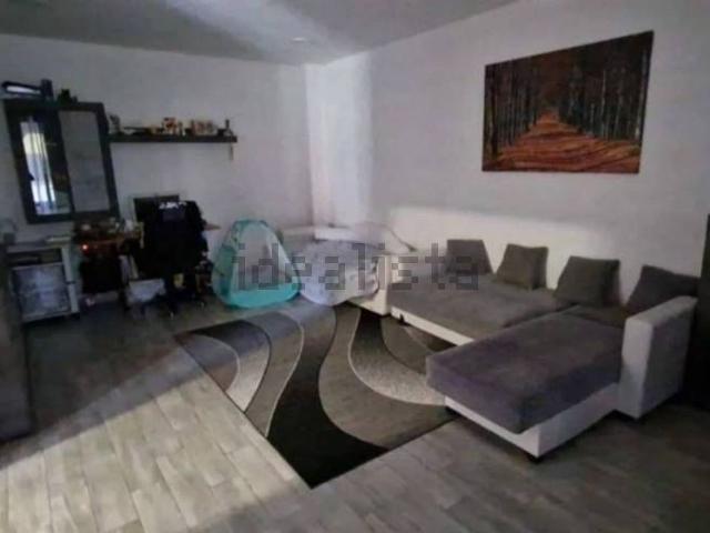 Case e ville in vendita di 146 m² in Via 1° Maggio, 35