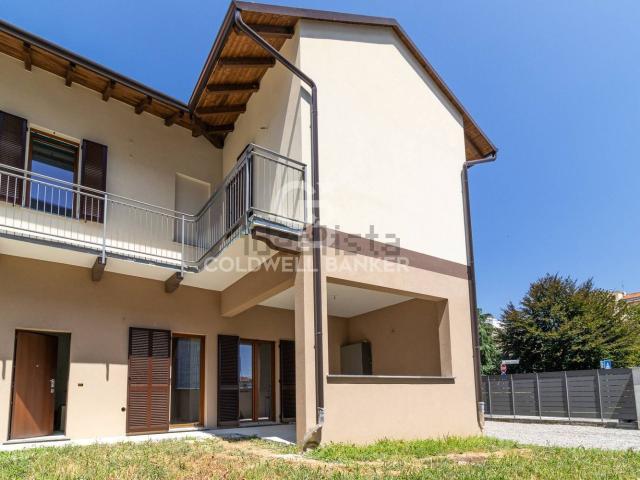 Case e ville in vendita di 146 m² in Via G. Espinasse, 3