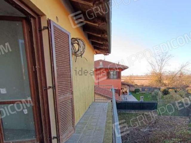 Case e ville in vendita di 146 m² in Via Giovanni Falcone