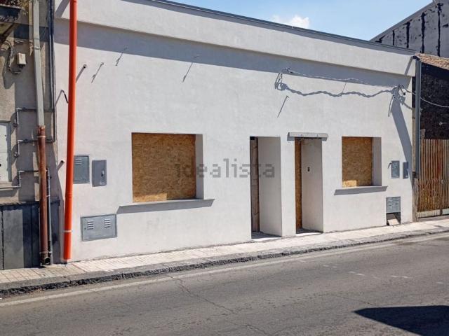 Case e ville in vendita di 146 m² in Via F. Crispi, 60