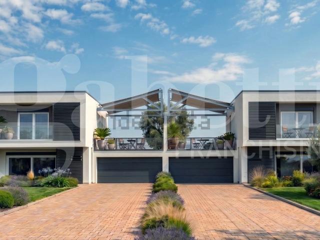Case e ville in vendita di 147 m²