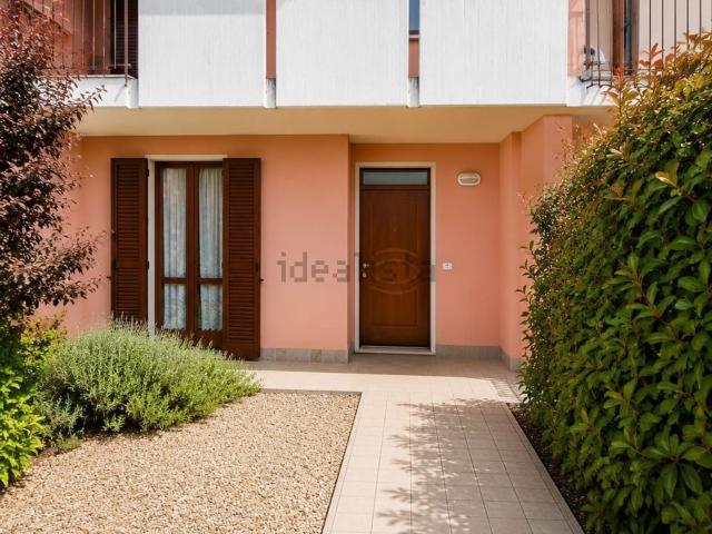 Case e ville in vendita di 147 m² in Via Camacici