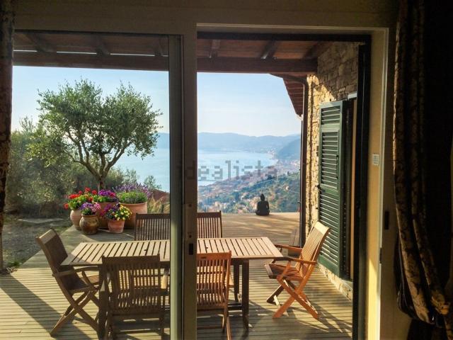Case e ville in vendita di 147 m² in Strada Panoramica Solva Cavia, 31