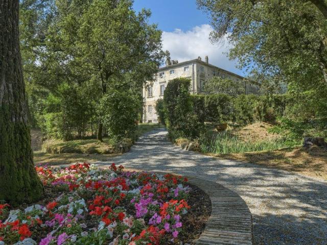 Case e ville in vendita di 1483 m² in Via di Tiglio