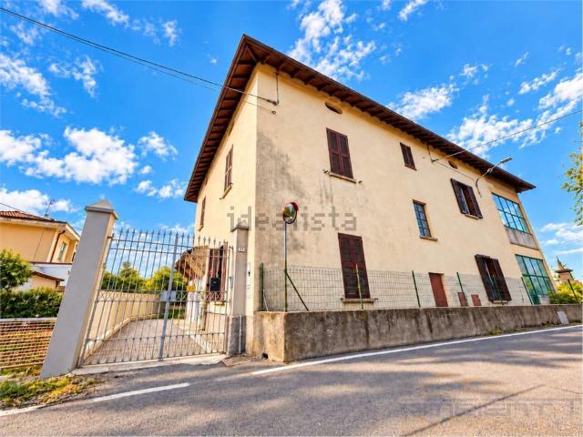 Case e ville in vendita di 148 m² in Via Carrobbio, 17
