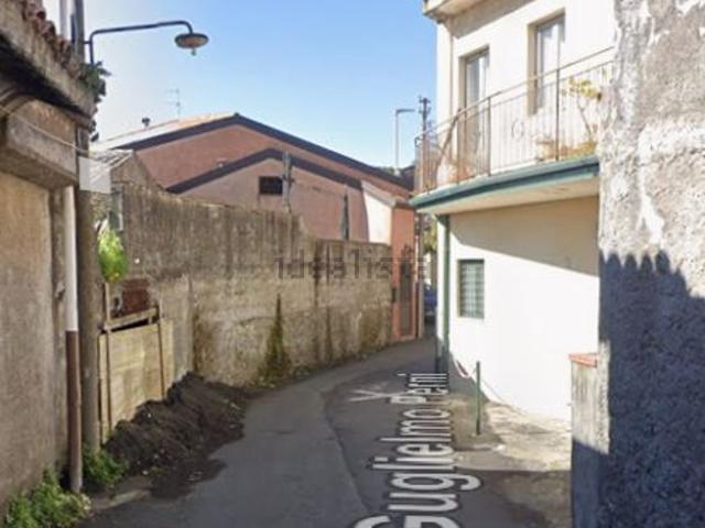 Case e ville in vendita di 148 m² in Via Guglielmo Perni
