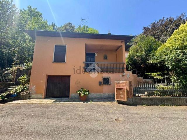 Case e ville in vendita di 148 m² in Via Leopoldo Gasparotto, 119