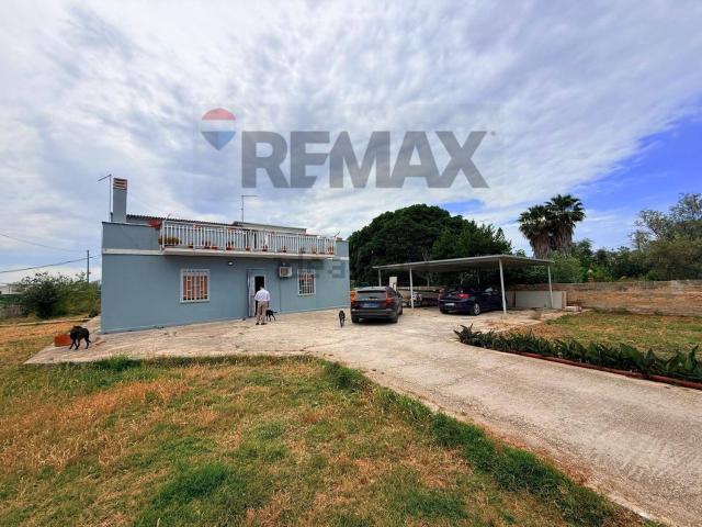 Case e ville in vendita di 148 m² in Via San Benedetto da Norcia, 9