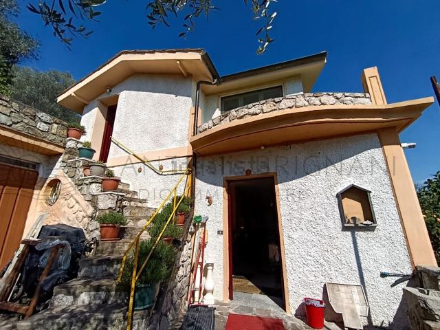 Case e ville in vendita di 149 m²