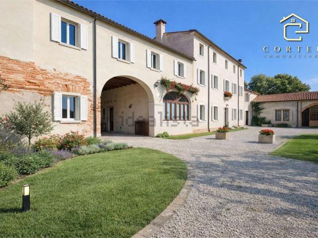 Case e ville in vendita di 1507 m² in Via Pioga, 232