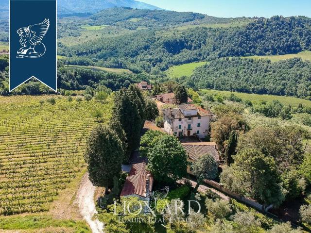 Case e ville in vendita di 1500 m²