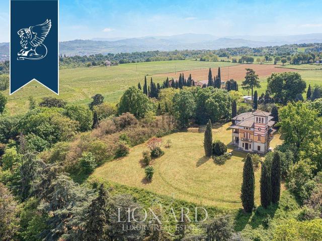 Case e ville in vendita di 1500 m²
