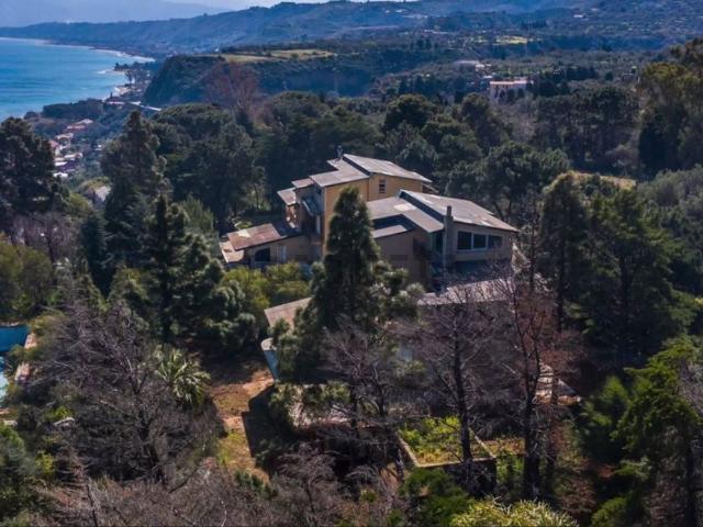 Case e ville in vendita di 1500 m² in Contrada Piano Rocca