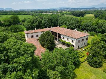 Case e ville in vendita di 1500 m² in Località Palazzina