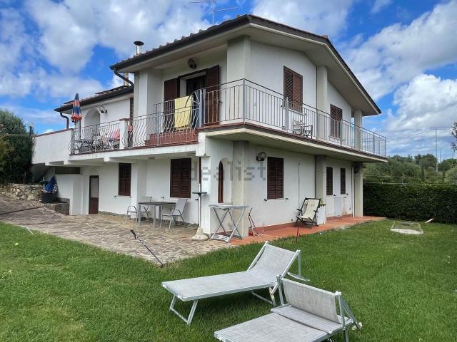 Case e ville in vendita di 150 m²