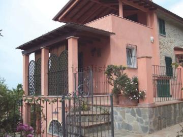 Case e ville in vendita di 150 m²