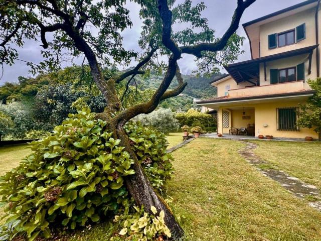 Case e ville in vendita di 150 m²