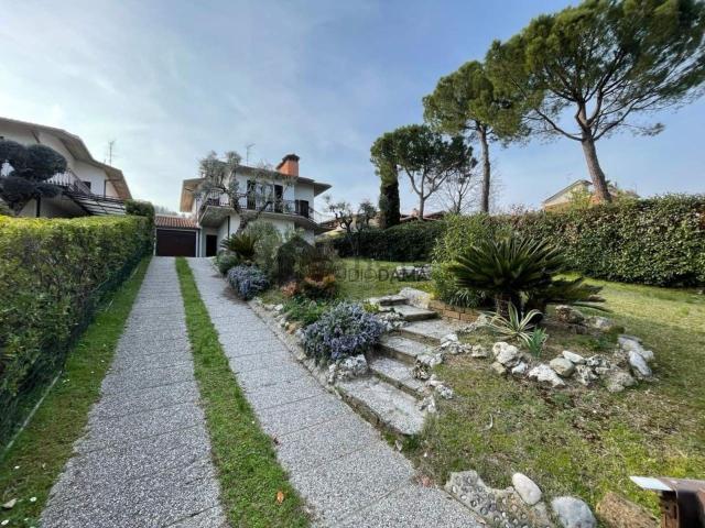 Case e ville in vendita di 150 m² in Via G. Puccini