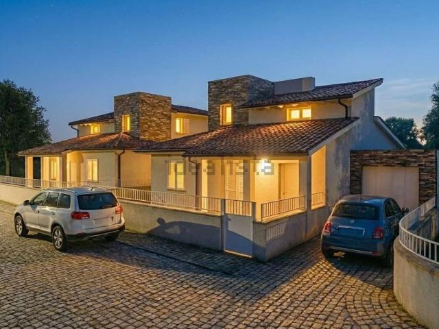 Case e ville in vendita di 150 m²