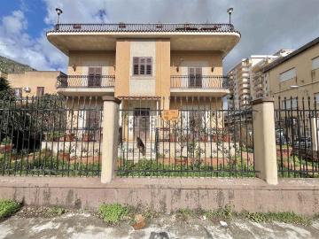 Case e ville in vendita di 150 m²