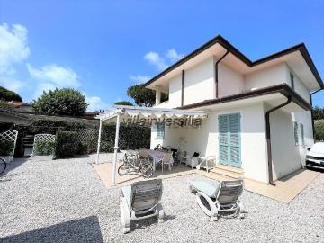 Case e ville in vendita di 150 m² in Via Calatafimi