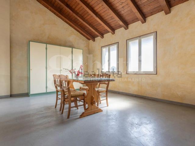 Case e ville in vendita di 150 m² in Via Canedi, 16